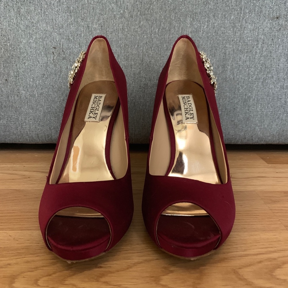 Maroon Badgley Mischka pumps